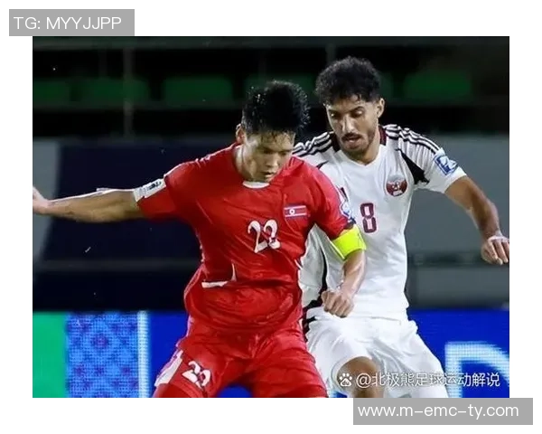 足球基吻：当激情与友谊交融在绿茵场上的动人瞬间